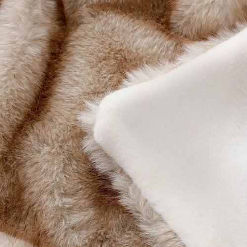 American Luxury Faux Fox Plush Blankets High-Quality Thickened Warm Solid Color Sofa Cover Fluffy Soft Nap Shawl for Office