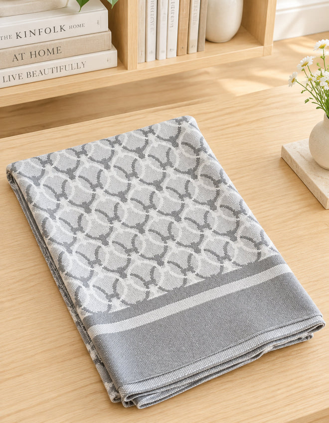 Hunter Green Chain Link H Style Throw Blanket