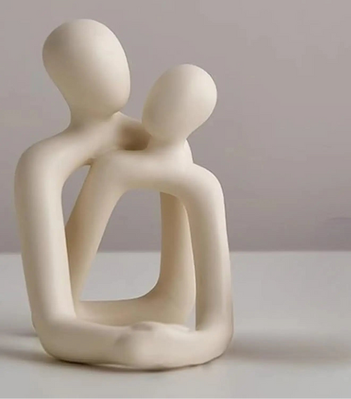 Heartwarming Loving Couple Resin Statue - A Timeless Modern Home Decor Accent for Bookshelves, Office Desks, and Nightstands
