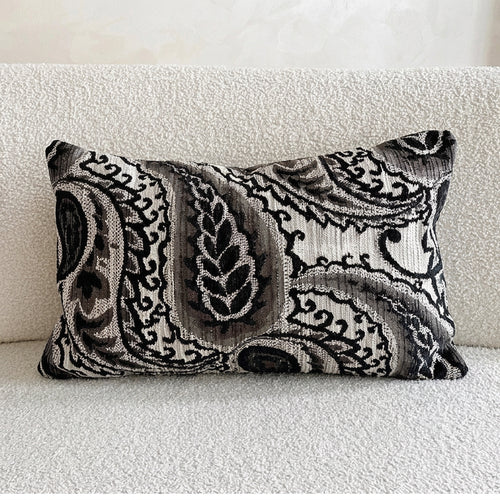 Paisley Pattern Textured Luxury Throw Pillow Covers