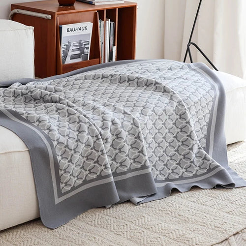 Hunter Green Chain Link H Style Throw Blanket