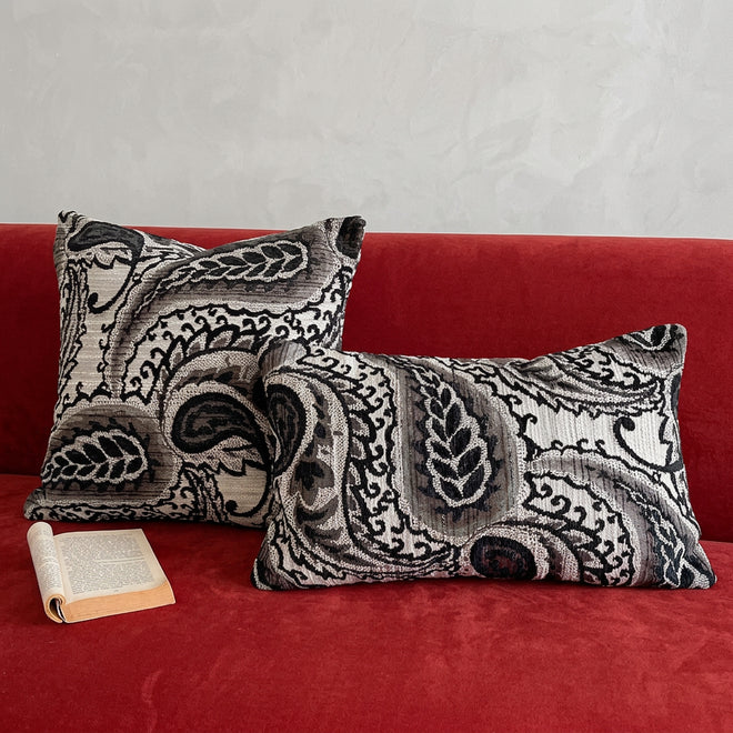 Paisley Pattern Textured Luxury Throw Pillow Covers