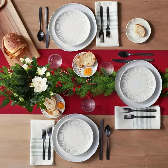 Christmas Decorated Garland Linen Table Runner