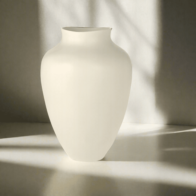 Smooth French ceramic Japanese-style decorative vase in white and black with a sleek design, 27.5cm tall and 40.5cm wide.