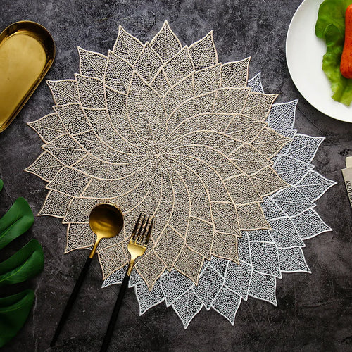 Holiday Metallic Flower Round Table Placemat