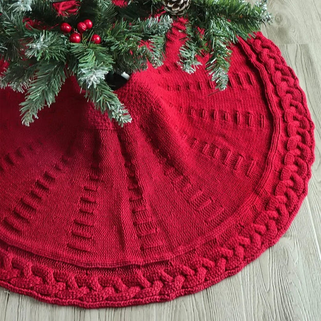 Red or White Knitted Christmas Tree Skirt